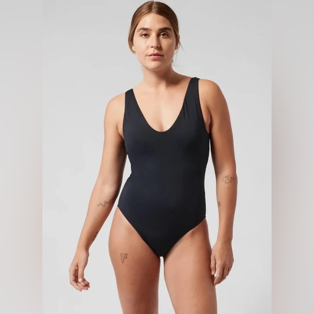 Athleta NWT Large Classic Black Women's Swimsuit